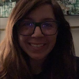 Meet your Posher, Alicia